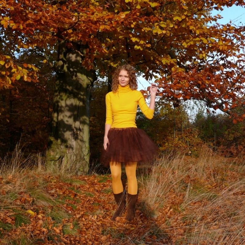 Hnědá tylová sukně