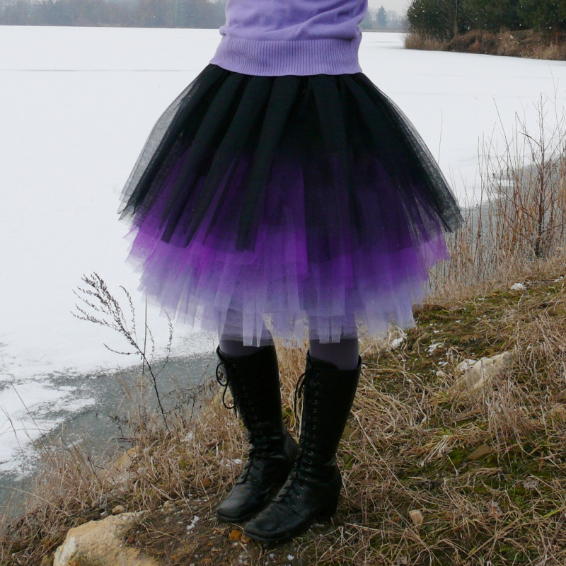 Černo-fialová tylová sukně
