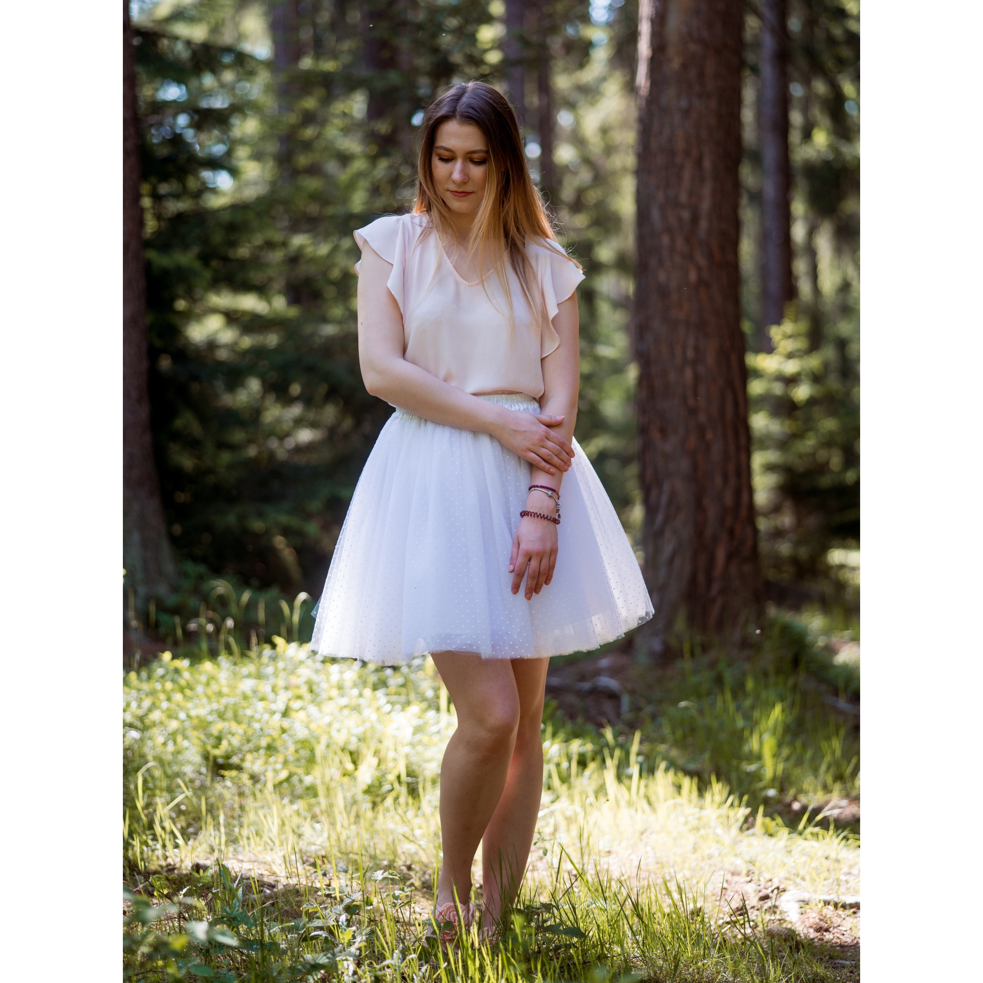 Bílá puntíkovaná tylová sukně