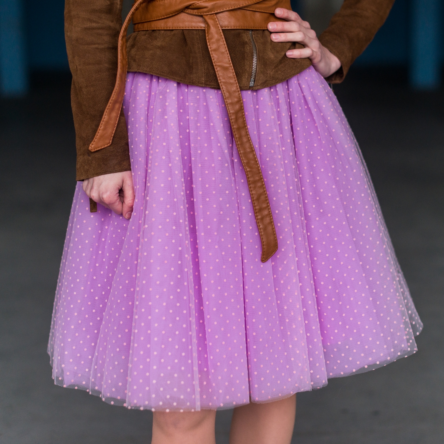 Fialová puntíkovaná tylová sukně