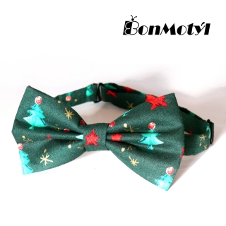 Motýlek s vánočním stromečkem