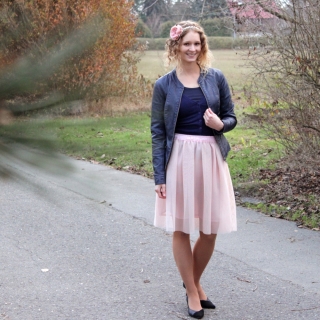 Starorůžová splývavá tylová sukně