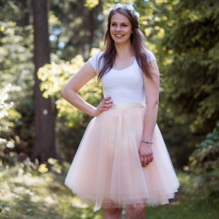 Pleťová tylová sukně