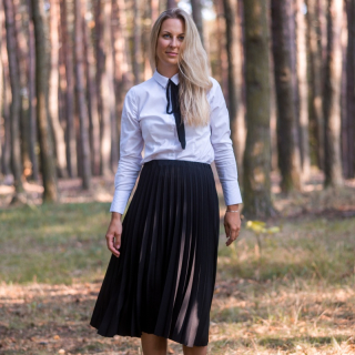 Černá plisovaná sukně