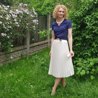 Krémová plisovaná sukně