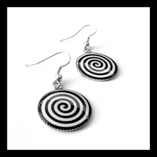 Náušnice s černobílou spirálou