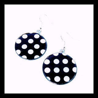 Náušnice černé s puntíky